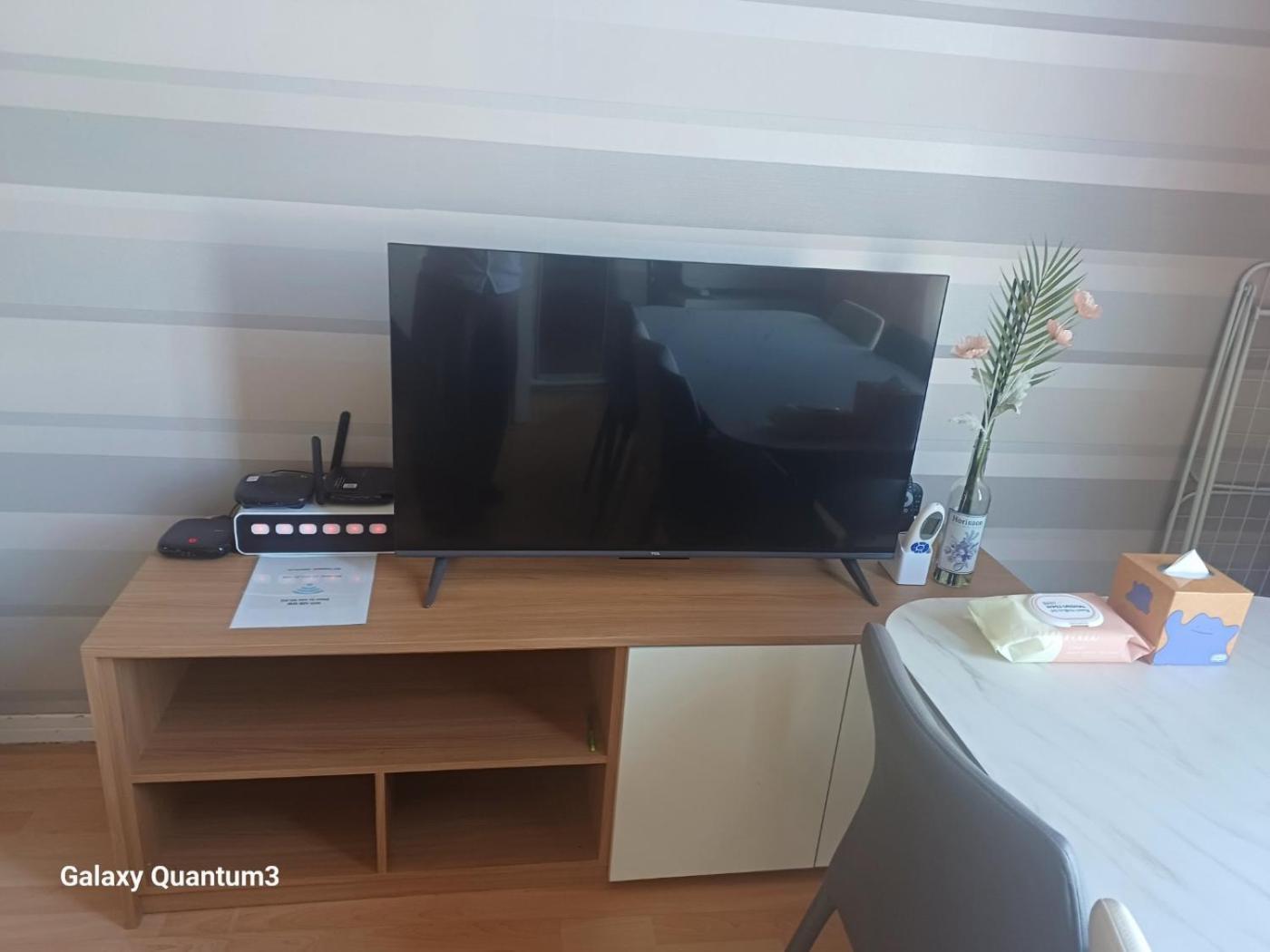 Hongdae Guesthouse2 1Min From Hongik Uni Station Exit #1 Seoul Exterior photo
