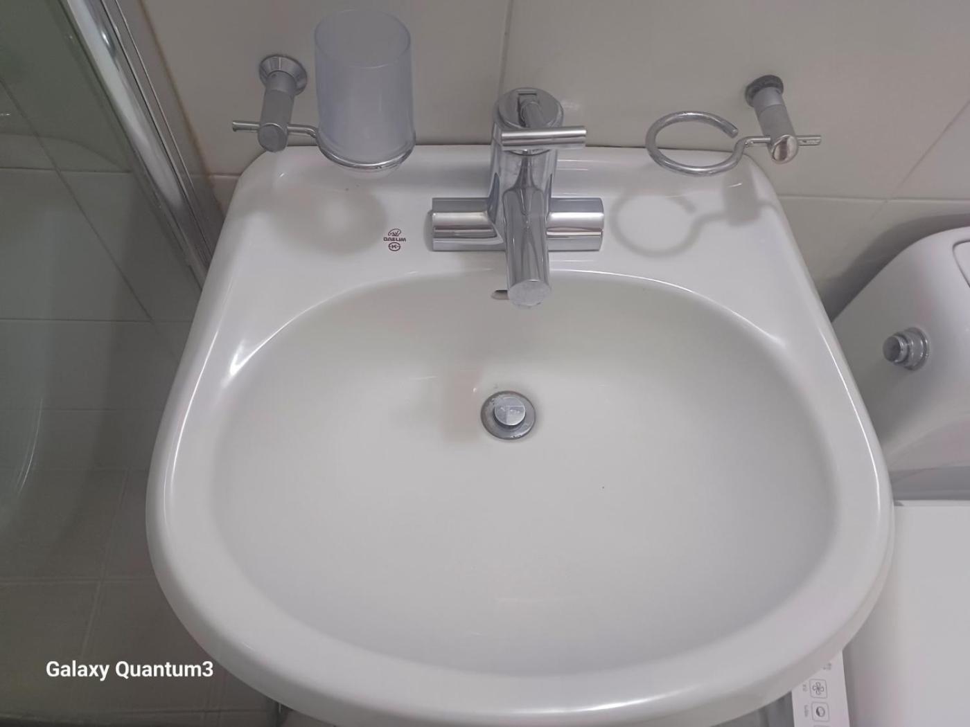 Hongdae Guesthouse2 1Min From Hongik Uni Station Exit #1 Seoul Exterior photo
